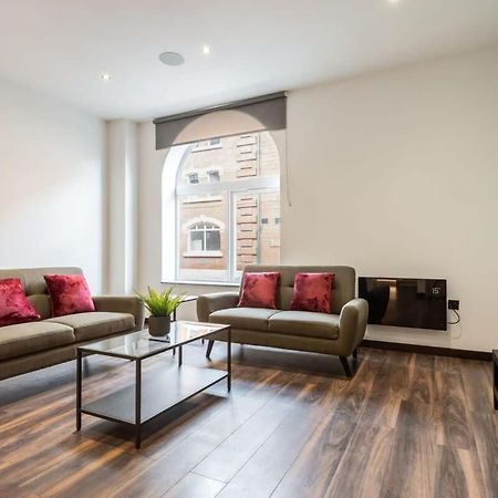 Characterful 2 Bed Apartment With Parking In Hull キングストン・アポン・ハル エクステリア 写真